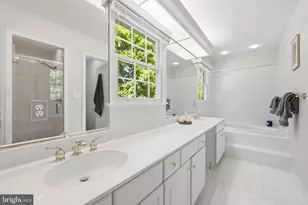 2111 Statute Ln, Vienna, VA 22181 - Photo 25