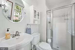 2111 Statute Ln, Vienna, VA 22181 - Photo 21