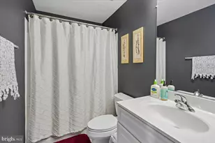 2181 Sandburg St, Dunn Loring, VA 22027 - Photo 41