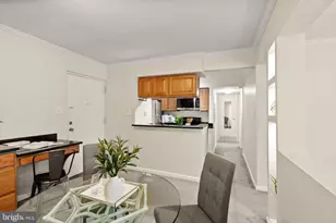 8511 Barrington Ct, Springfield, VA 22152 - Photo 7