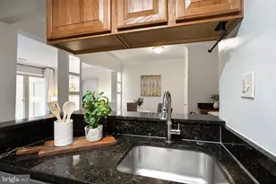 8511 Barrington Ct, Springfield, VA 22152 - Photo 25