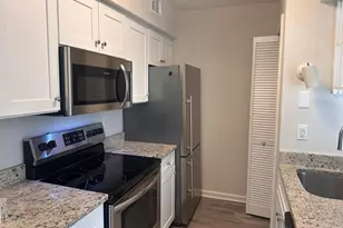 8511 Barrington Ct, Springfield, VA 22152 - Photo 13