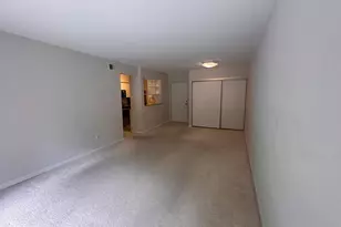 8511 Barrington Ct, Springfield, VA 22152 - Photo 11