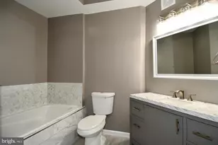 5909 Founders Hill Dr, Alexandria, VA 22310 - Photo 17