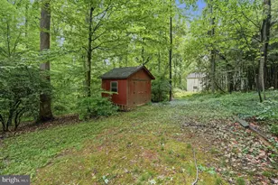 8605 Cherry Dr, Fairfax, VA 22031 - Photo 59
