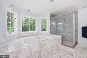 8605 Cherry Dr, Fairfax, VA 22031 - Photo 31