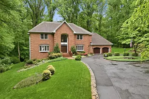 8605 Cherry Dr, Fairfax, VA 22031 - Photo 7
