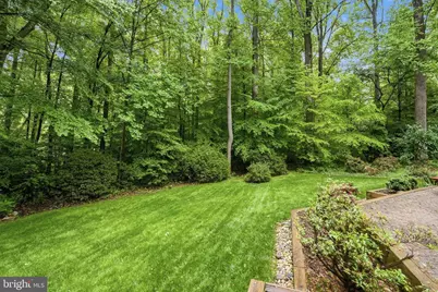 8605 Cherry Drive, Fairfax, VA 22031 - Photo 11