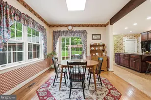 8605 Cherry Dr, Fairfax, VA 22031 - Photo 17