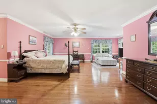 8605 Cherry Dr, Fairfax, VA 22031 - Photo 25