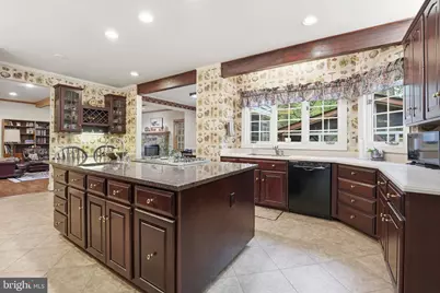 8605 Cherry Drive, Fairfax, VA 22031 - Photo 19