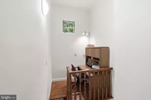8605 Cherry Dr, Fairfax, VA 22031 - Photo 43