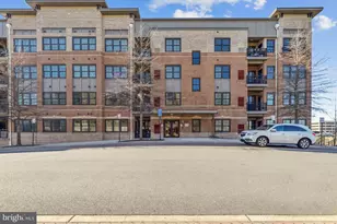 9521 Bastille St, Fairfax, VA 22031 - Photo 1