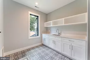 6908 Southridge Dr, McLean, VA 22101 - Photo 45