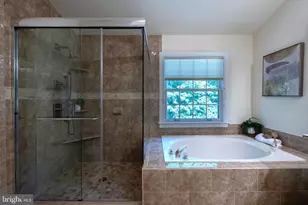 1211 Woodbrook Ct, Reston, VA 20194 - Photo 9