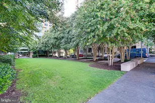 8220 Crestwood Heights Dr, McLean, VA 22102 - Photo 49