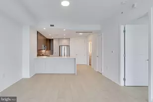 8220 Crestwood Heights Dr, McLean, VA 22102 - Photo 5