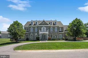 9311 Occoquan Overlook Dr, Lorton, VA 22079 - Photo 1