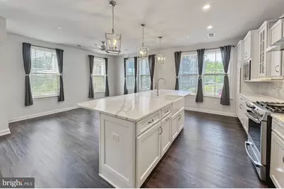 3927 Fair Ridge Drive #201, Fairfax, VA 22033 - Photo 3