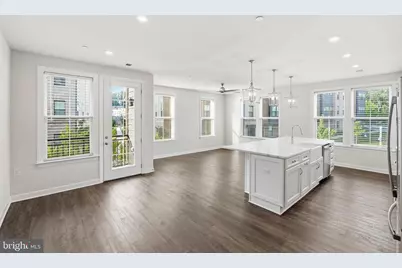 3927 Fair Ridge Drive #201, Fairfax, VA 22033 - Photo 5