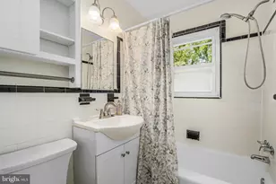 5810 Fifer Dr, Alexandria, VA 22303 - Photo 17