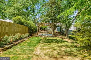 5810 Fifer Dr, Alexandria, VA 22303 - Photo 19