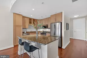8220 Crestwood Heights Dr, McLean, VA 22102 - Photo 3