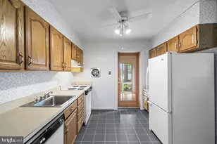 7429 Westwood Park Ln, Falls Church, VA 22046 - Photo 11