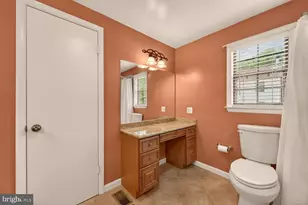 6059 Clerkenwell Ct, Burke, VA 22015 - Photo 27