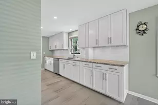 6059 Clerkenwell Ct, Burke, VA 22015 - Photo 21