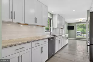 6059 Clerkenwell Ct, Burke, VA 22015 - Photo 17