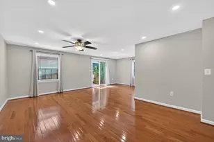 6059 Clerkenwell Ct, Burke, VA 22015 - Photo 3