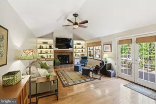 5947 Burnside Landing Dr, Burke, VA 22015 - Photo 17