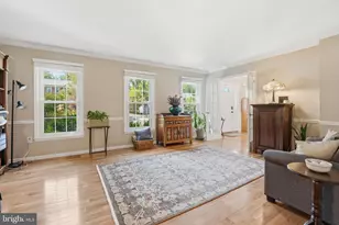 5947 Burnside Landing Dr, Burke, VA 22015 - Photo 7