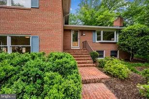 4908 Bradford Dr, Annandale, VA 22003 - Photo 7