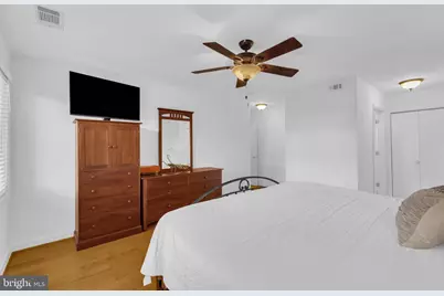 527 Florida Avenue #T2, Herndon, VA 20170 - Photo 15