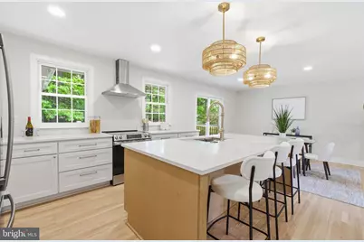 9312 Hamilton Drive, Fairfax, VA 22031 - Photo 7