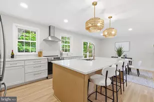 9312 Hamilton Dr, Fairfax, VA 22031 - Photo 7