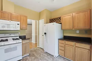 4135 Fountainside Ln, Fairfax, VA 22030 - Photo 9
