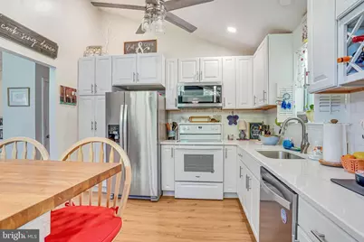 8622 Kenilworth Drive, Springfield, VA 22151 - Photo 13