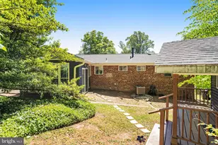 8622 Kenilworth Dr, Springfield, VA 22151 - Photo 37