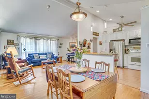 8622 Kenilworth Dr, Springfield, VA 22151 - Photo 9