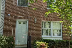 2996 Paddock Wood Ct, Oakton, VA 22124 - Photo 1
