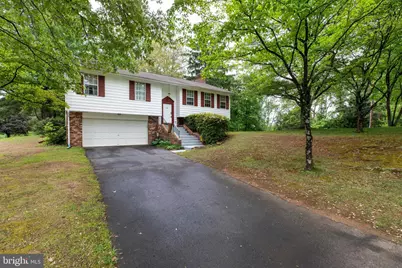 10535 Brevity Drive, Great Falls, VA 22066 - Photo 31