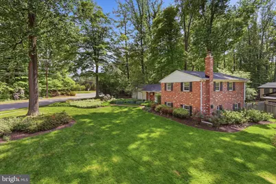 4701 Red Fox Drive, Annandale, VA 22003 - Photo 3