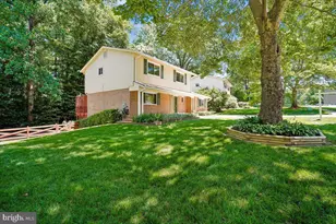 4945 Gainsborough Dr, Fairfax, VA 22032 - Photo 5