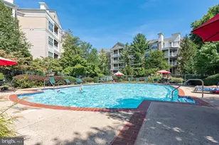 2204 Westcourt Ln, Herndon, VA 20170 - Photo 11
