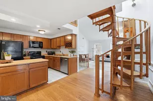 6057 Essex House Square, Alexandria, VA 22310 - Photo 9