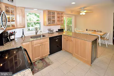 8606 Etta Drive, Springfield, VA 22152 - Photo 5