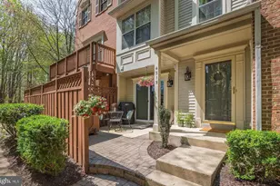 4315 Hackney Coach Ln, Fairfax, VA 22030 - Photo 1